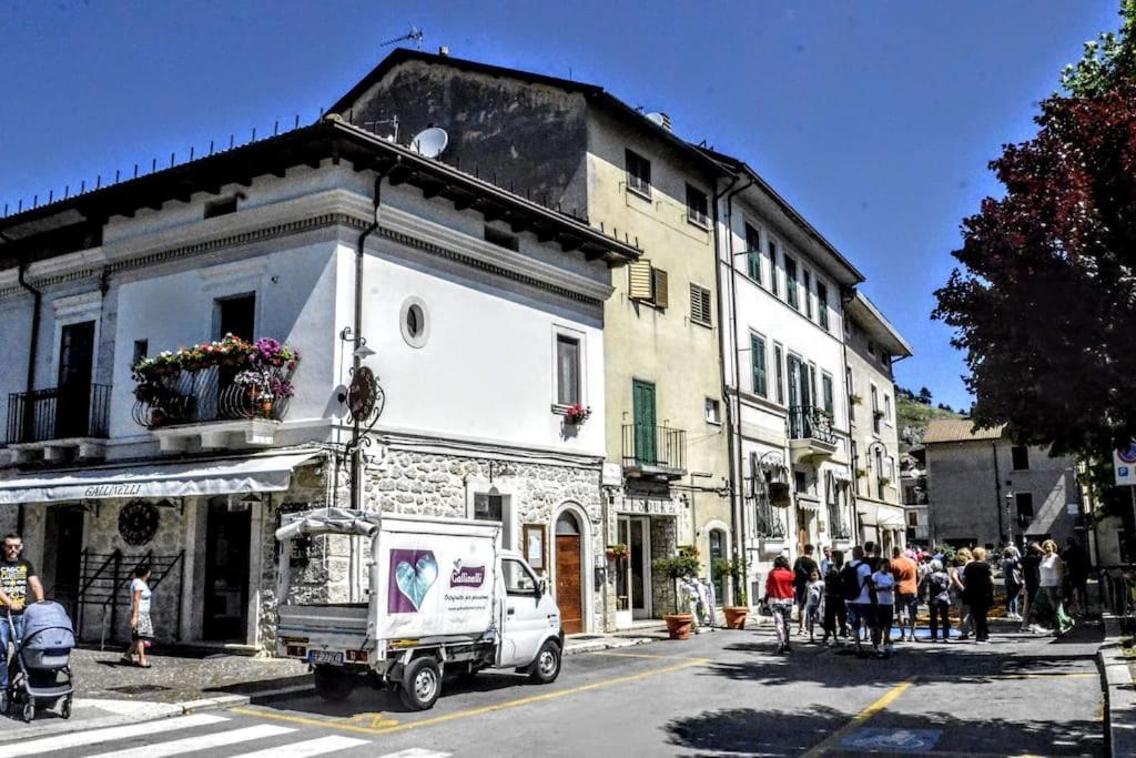 Casa Micisca - Pescasseroli Centro Exterior photo